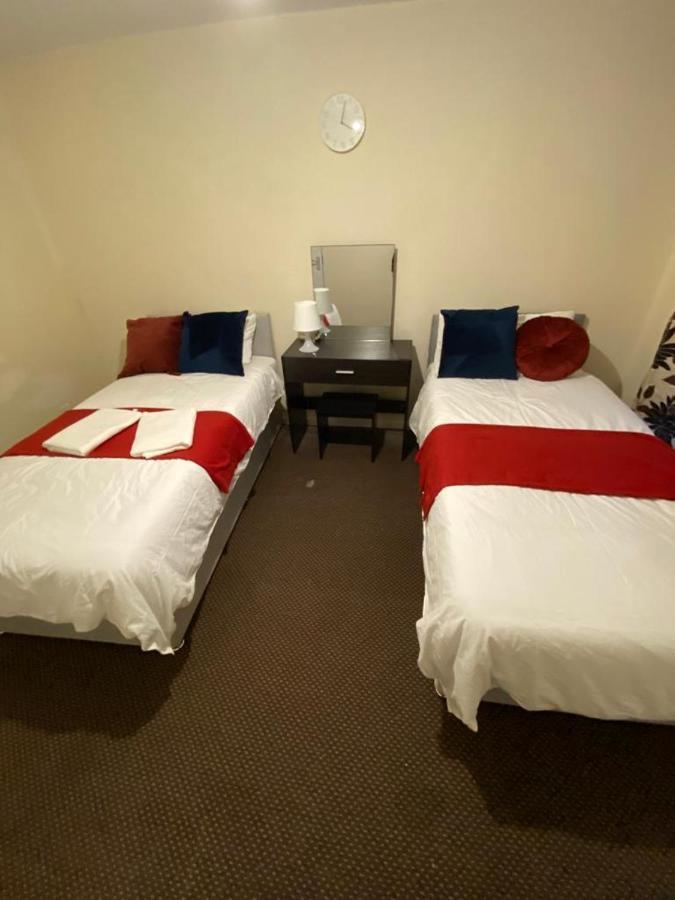 2 Bedroom Lovely Apartment In Woolwich London Kültér fotó
